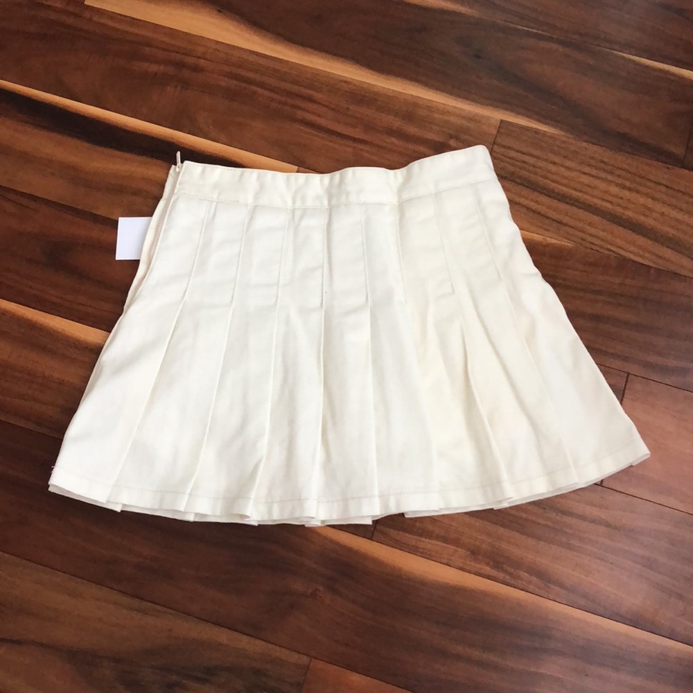 BRANDY MELVILLE J GALT IVORY COTTON PLEATED COTTON SKORT SIZE SMALL NEW - Picture 4 of 10